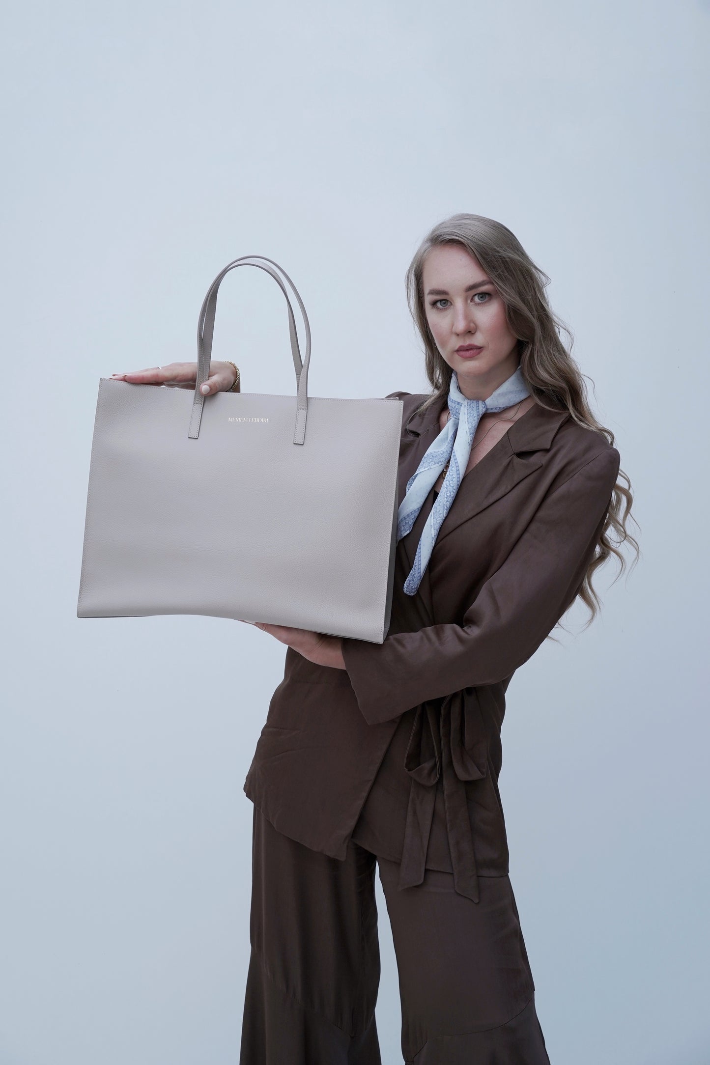 Business Travel Bag – Taupe